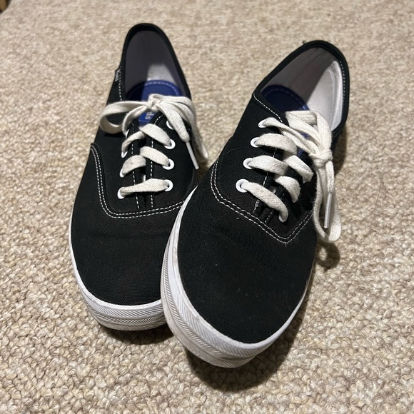 BLACK KEDS - Picture 1 of 6